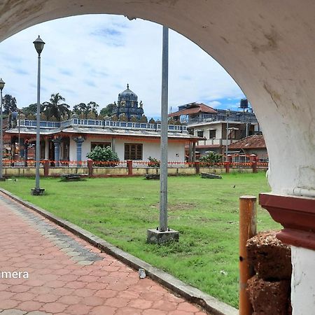 Varam Homestay Madikeri Extérieur photo