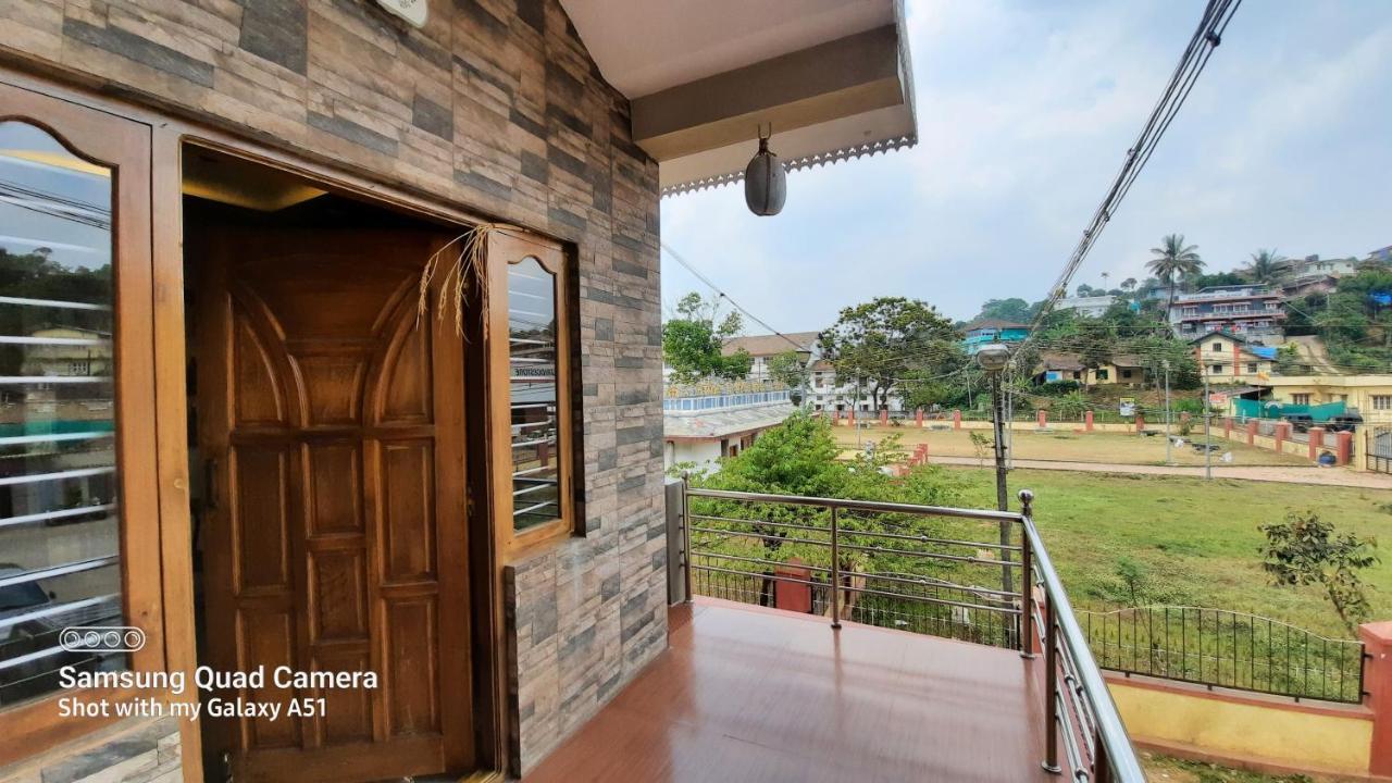 Varam Homestay Madikeri Extérieur photo